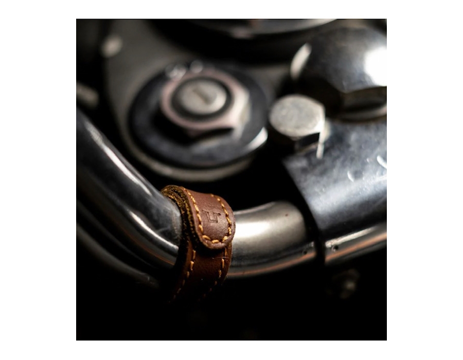 colliers-de-guidon-en-cuir-pour-moto