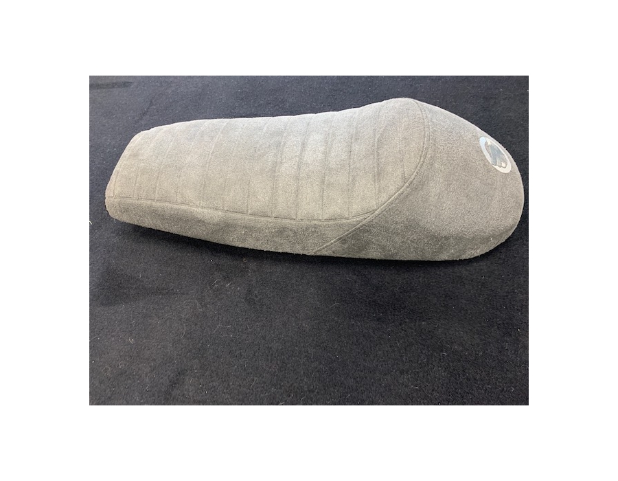 SELLE PEAU RETOURNEE TWIN 650 GRIS LOGO RE BRODÉ ™